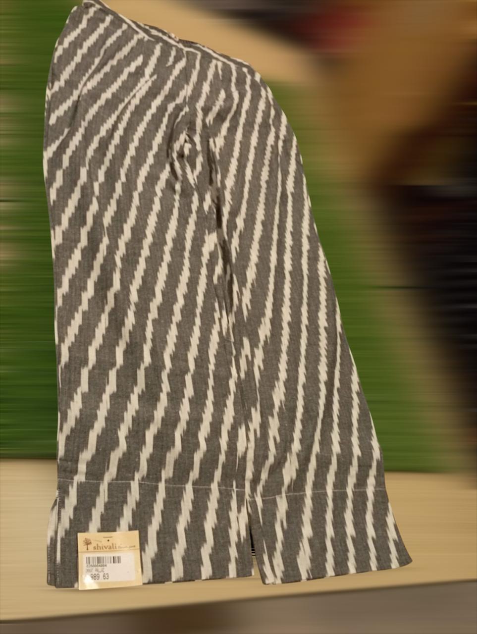 Ikat Print - Image 2