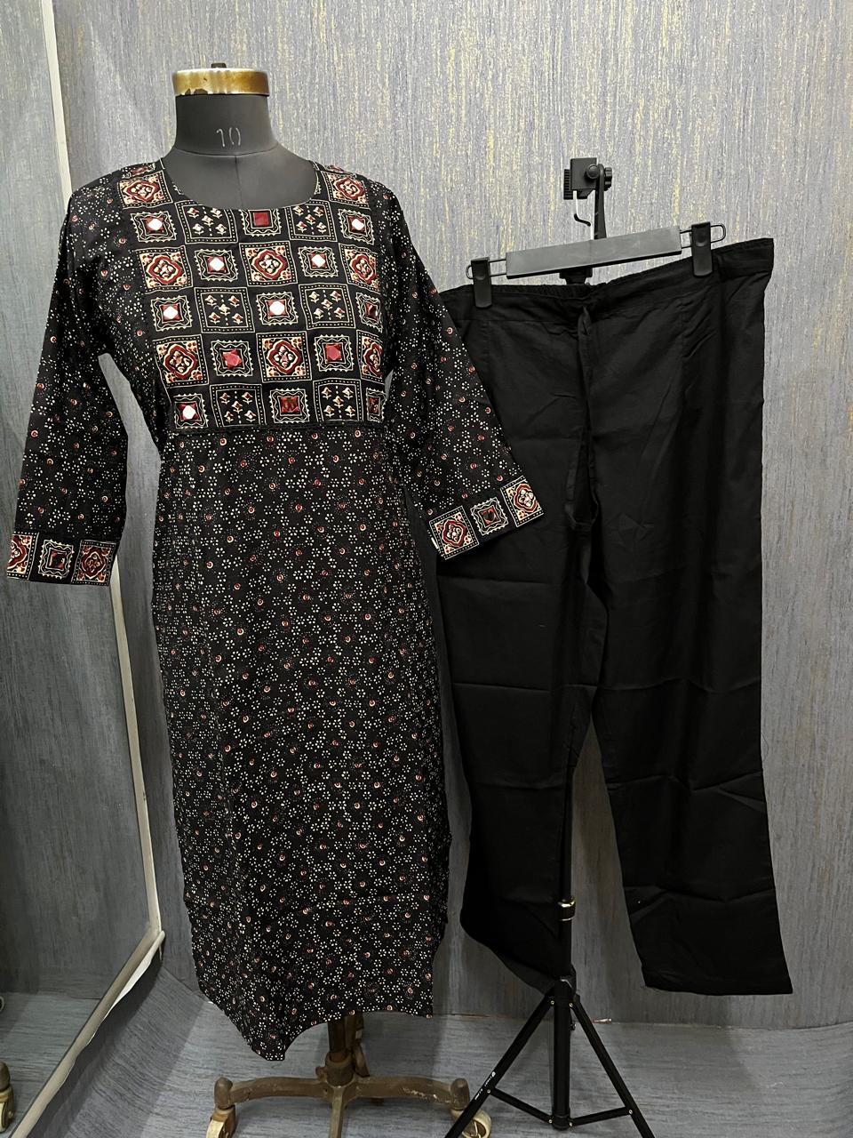 Black Mirror Boutique - Image 3