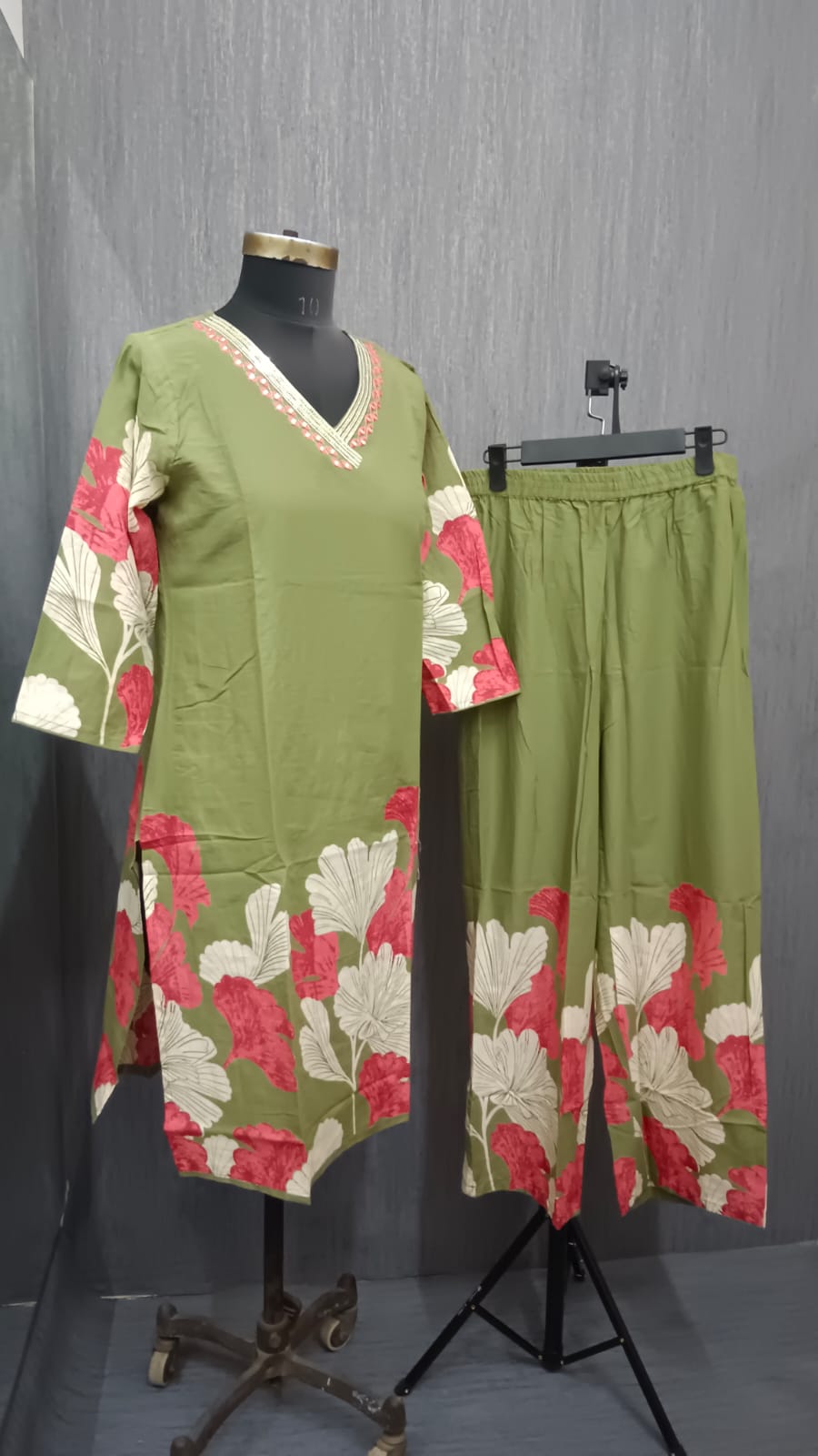 Olive Bloom - Image 4