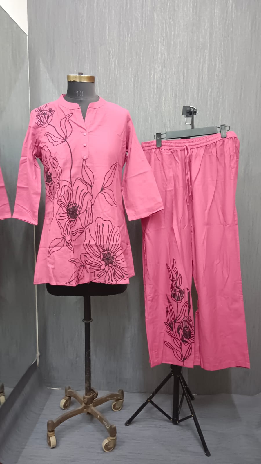 Petal Print Fashion - Image 4