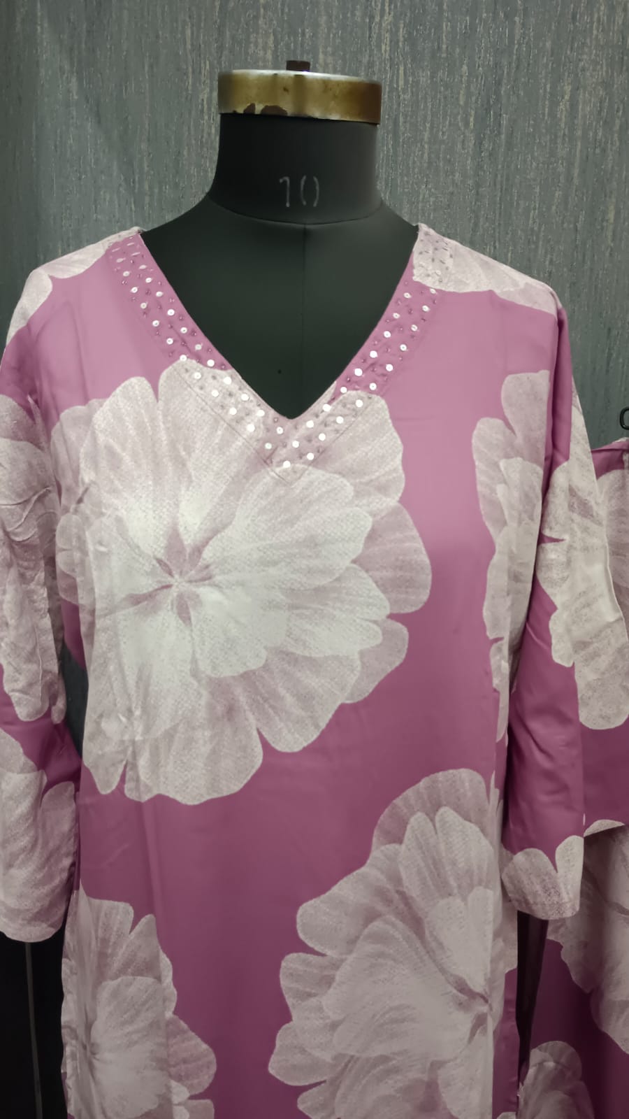 Vintage Petals - Image 2