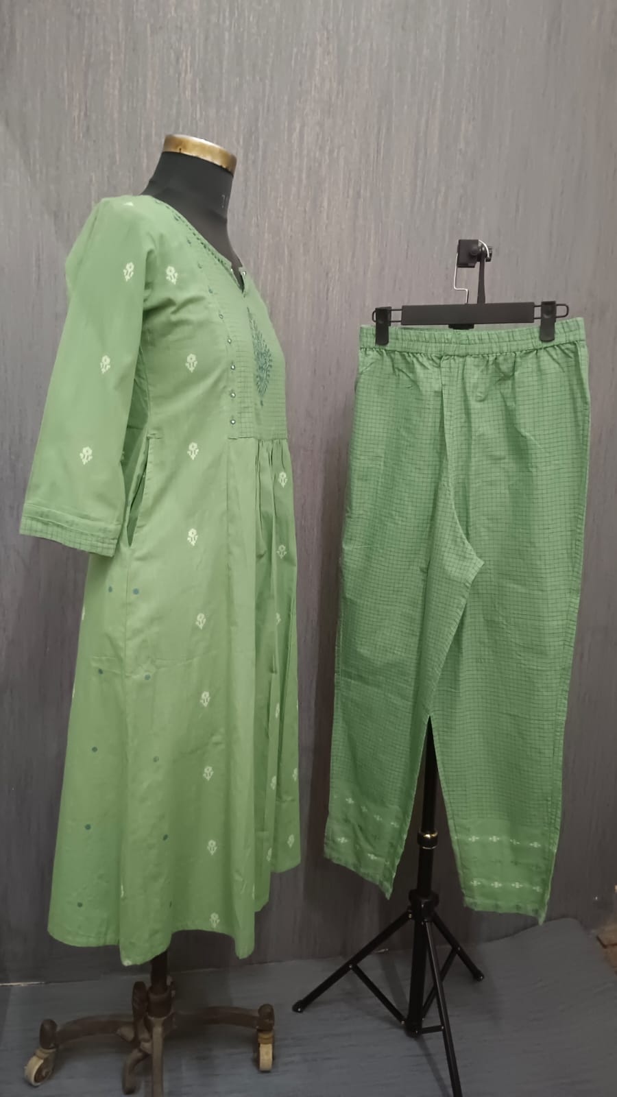 Mint Breeze Embroidered Kurta Set - Image 2