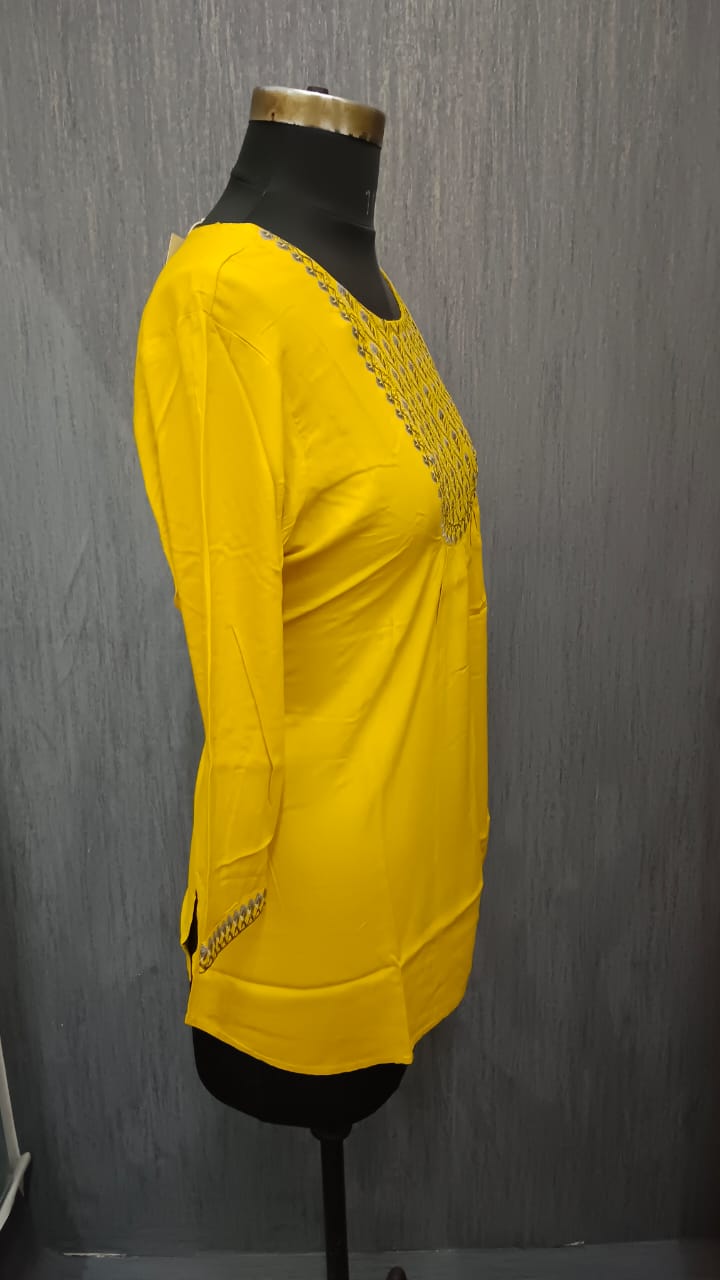 Zari Glow Boutique - Image 4