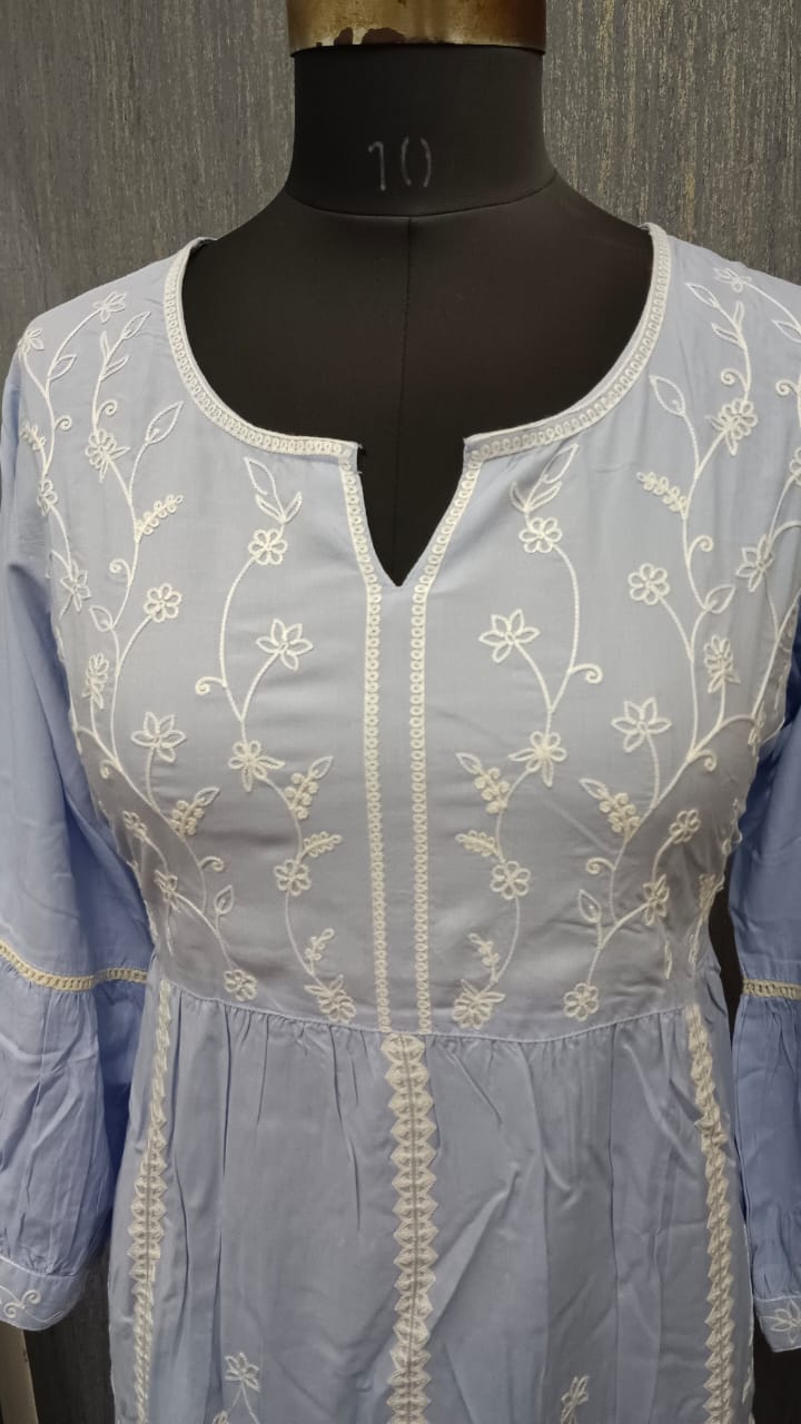 Graceful Embroidery - Image 3