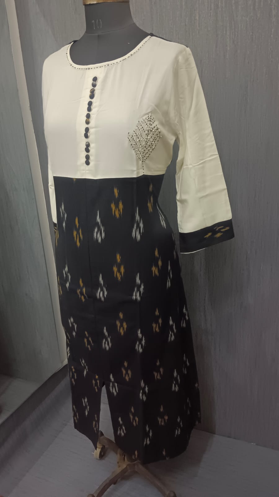 Black Ivory Threads - Image 2