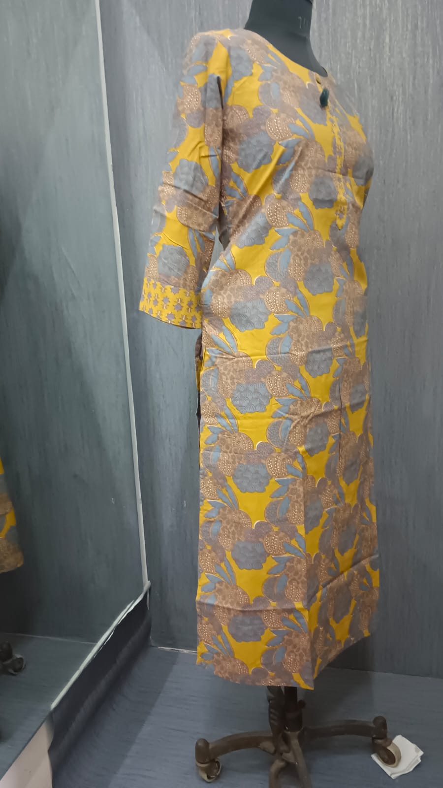 Yellow Floral Printed Kurti - Image 3