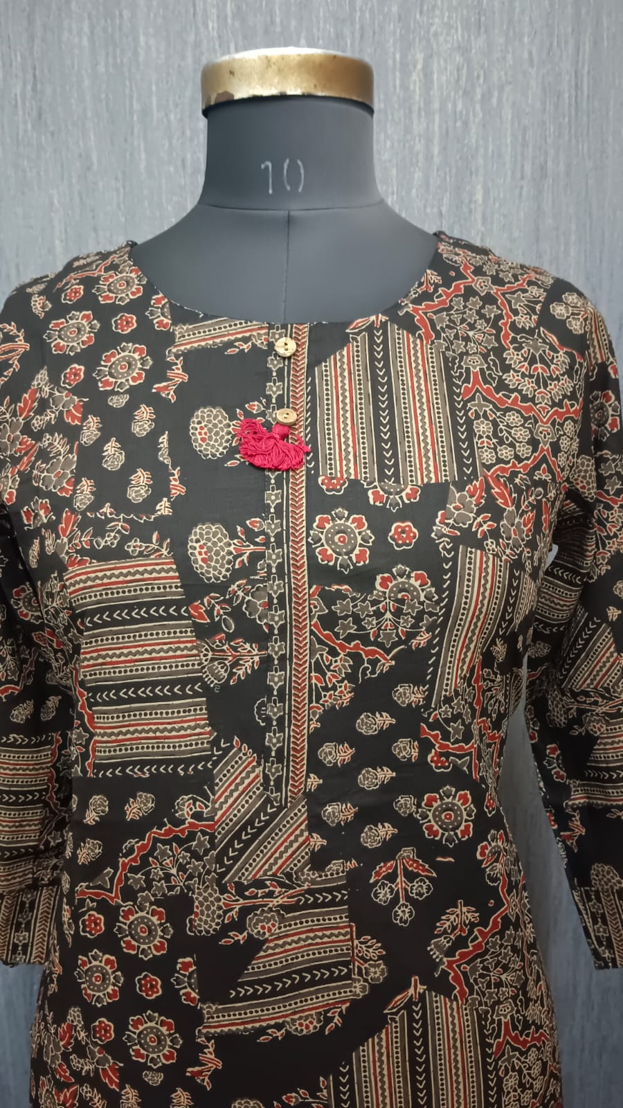 Black Floral Printed Kurti - Image 3