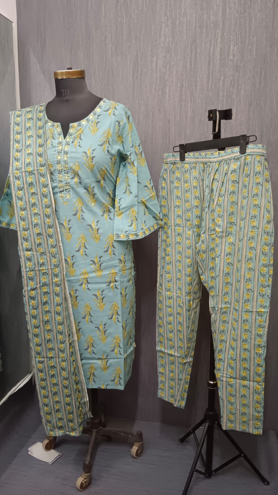 Fresh Bloom Aqua Kurti Set - Image 2