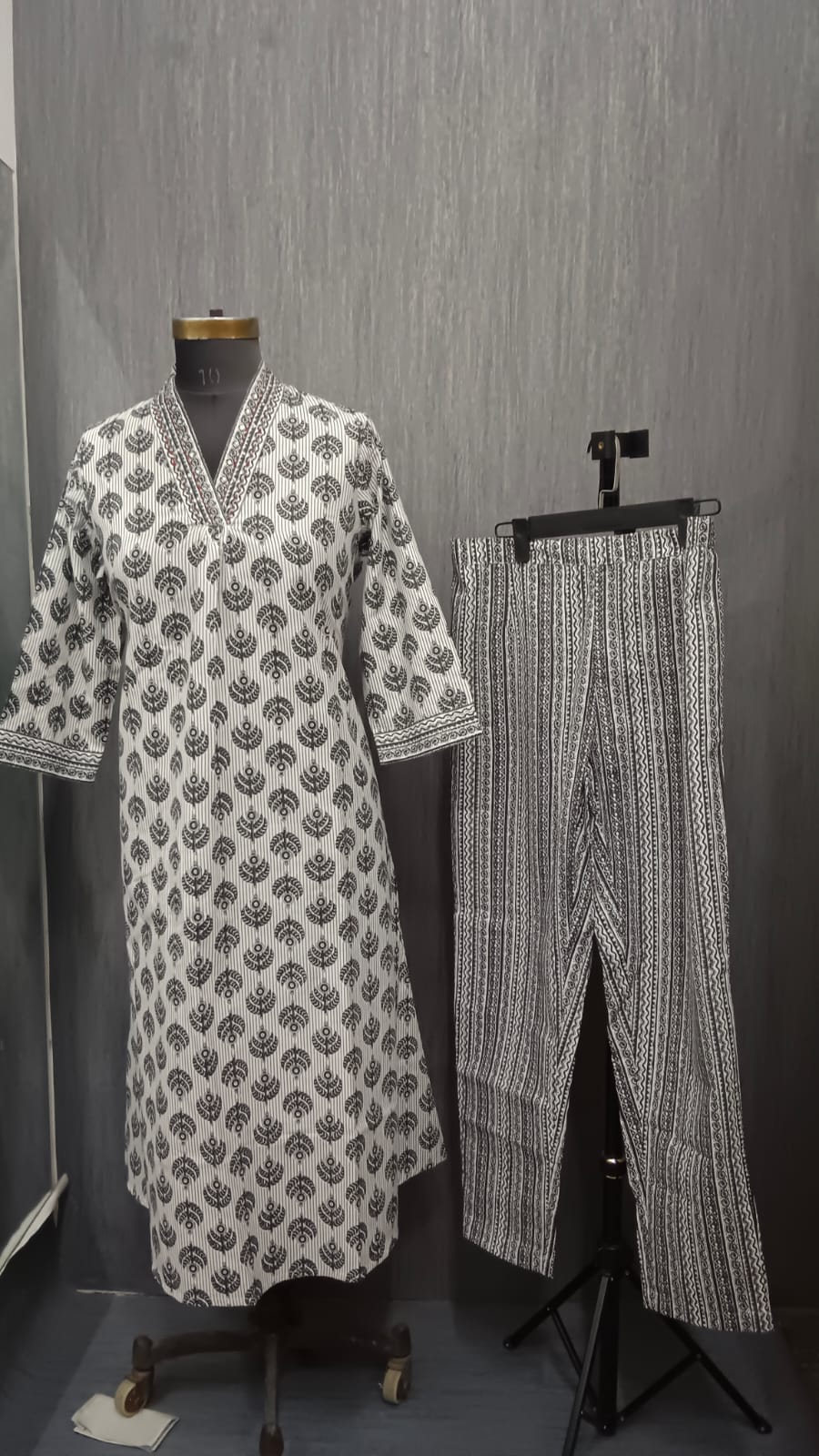 Black & White Hand block Printed - Image 3