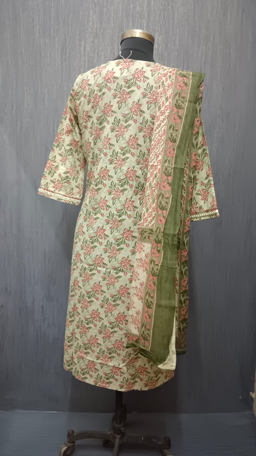 Meadow Floral 5590 - Image 3
