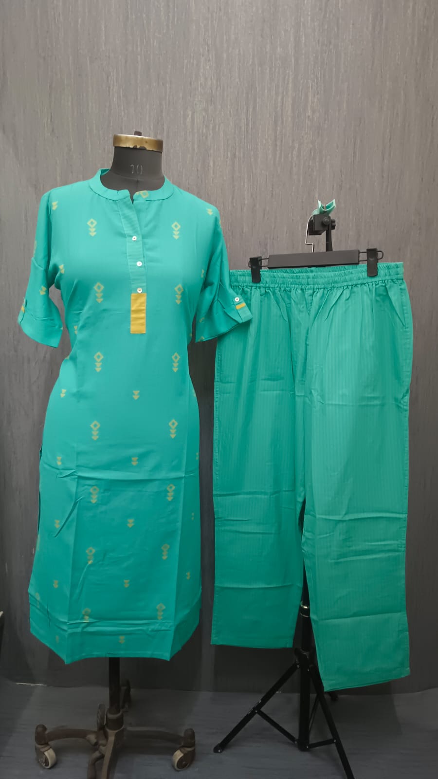 Aqua Green 6057