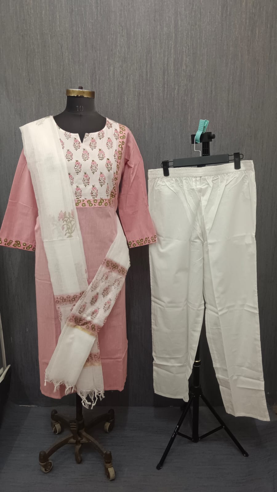 Blush Pink Floral Printed 6032