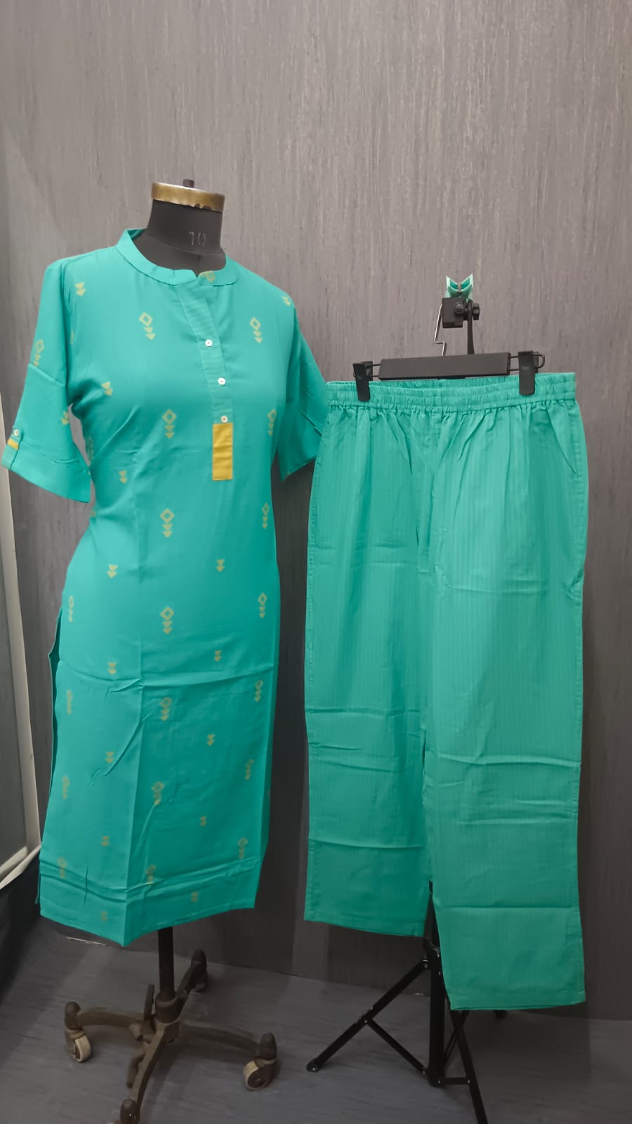 Aqua Green 6057 - Image 2