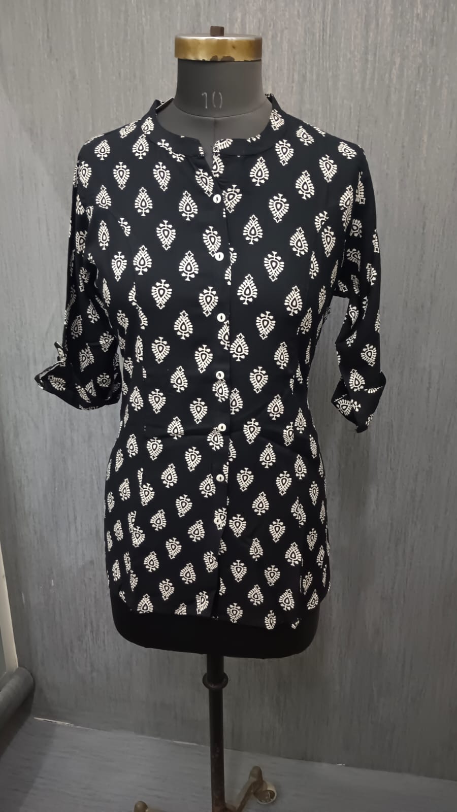 Classic Black Printed 5927 - Image 3